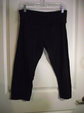 WOMENS SIZE L “I’m in love with Derek” CAPRI YOGA PANT